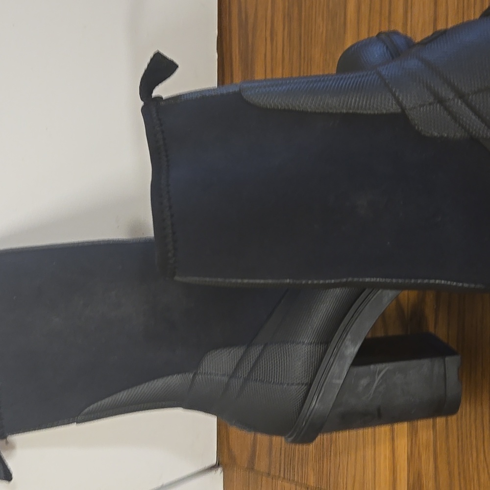 Hunter Neoprene Rain/ Snow Heeled Boot - Picture 7 of 12